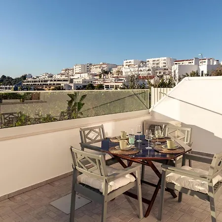 Sunset On The Sea Апартаменти *