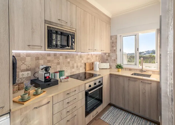 Sunset On The Sea 公寓 *