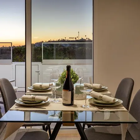 Sunset On The Sea Lägenhet *